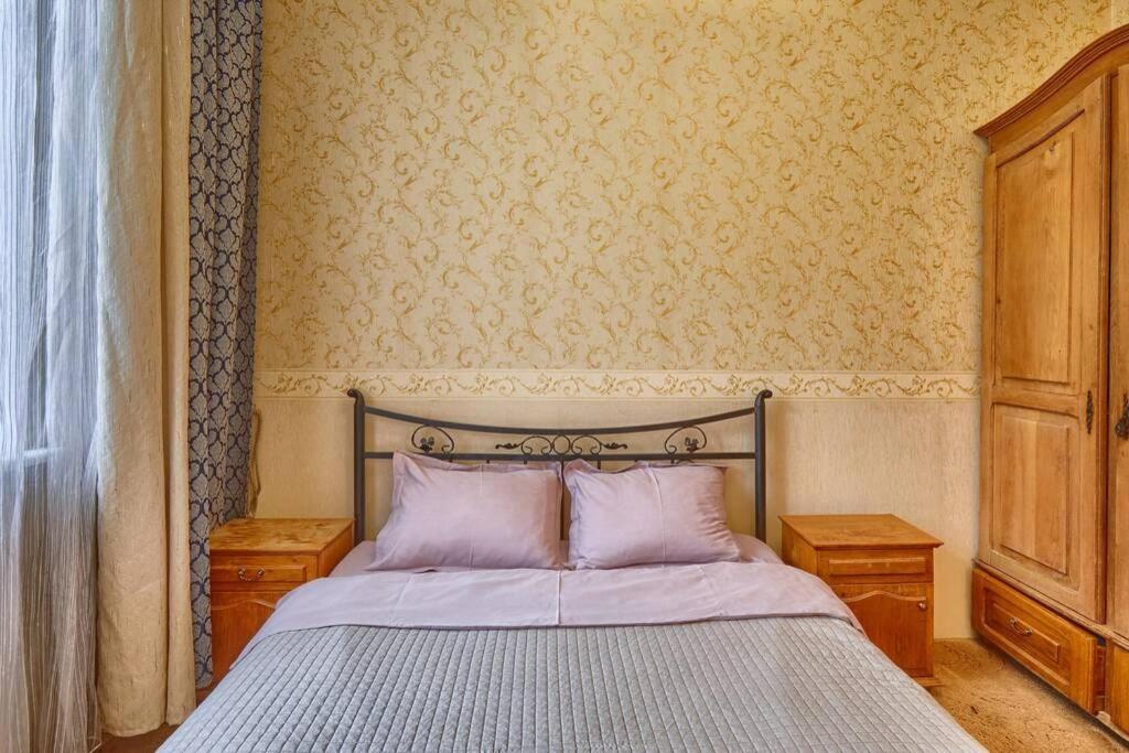 Apartment Near Bessarabsky Square Kiev Bagian luar foto