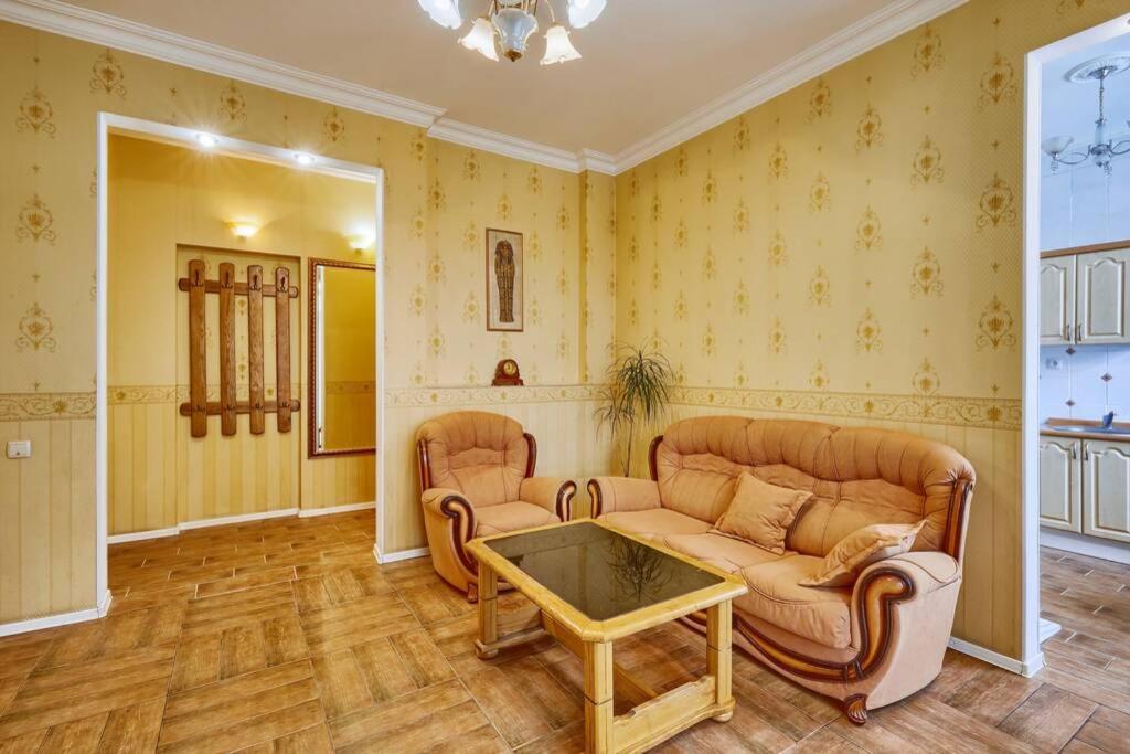 Apartment Near Bessarabsky Square Kiev Bagian luar foto
